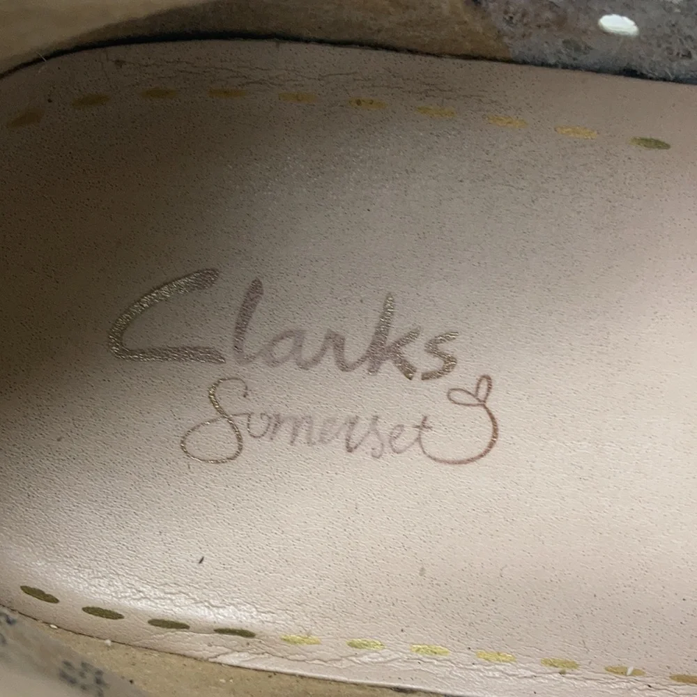CLARKS Glove Puppet Loafer